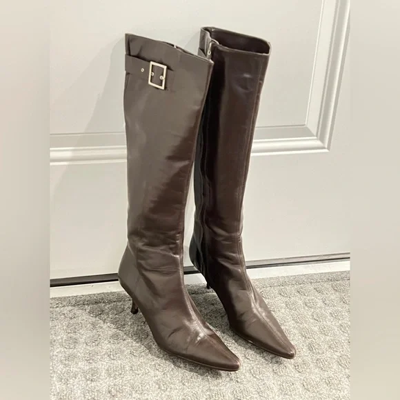 Banana Republic Genuine Leather Made In Italy Kitten Heel Pointy Toe Boots 6 - Picture 1 of 5